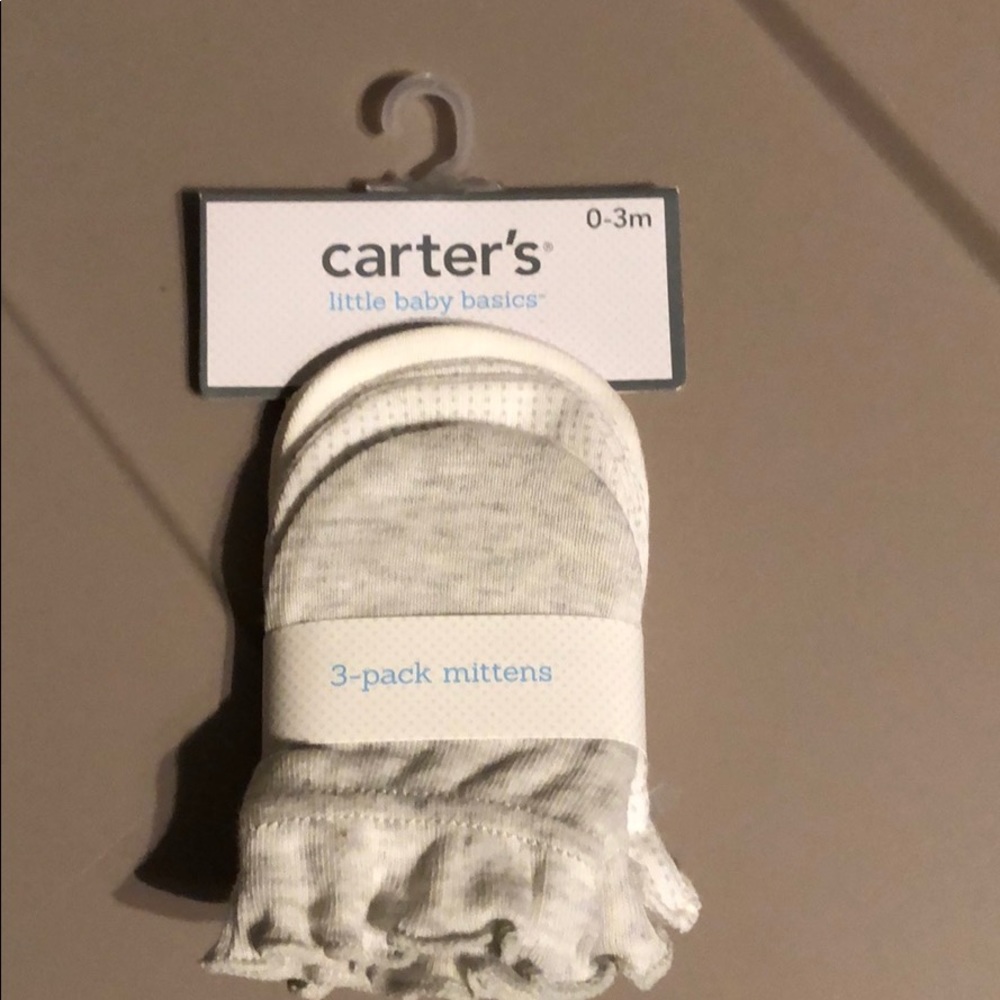NWT 3 Pack Mittens
